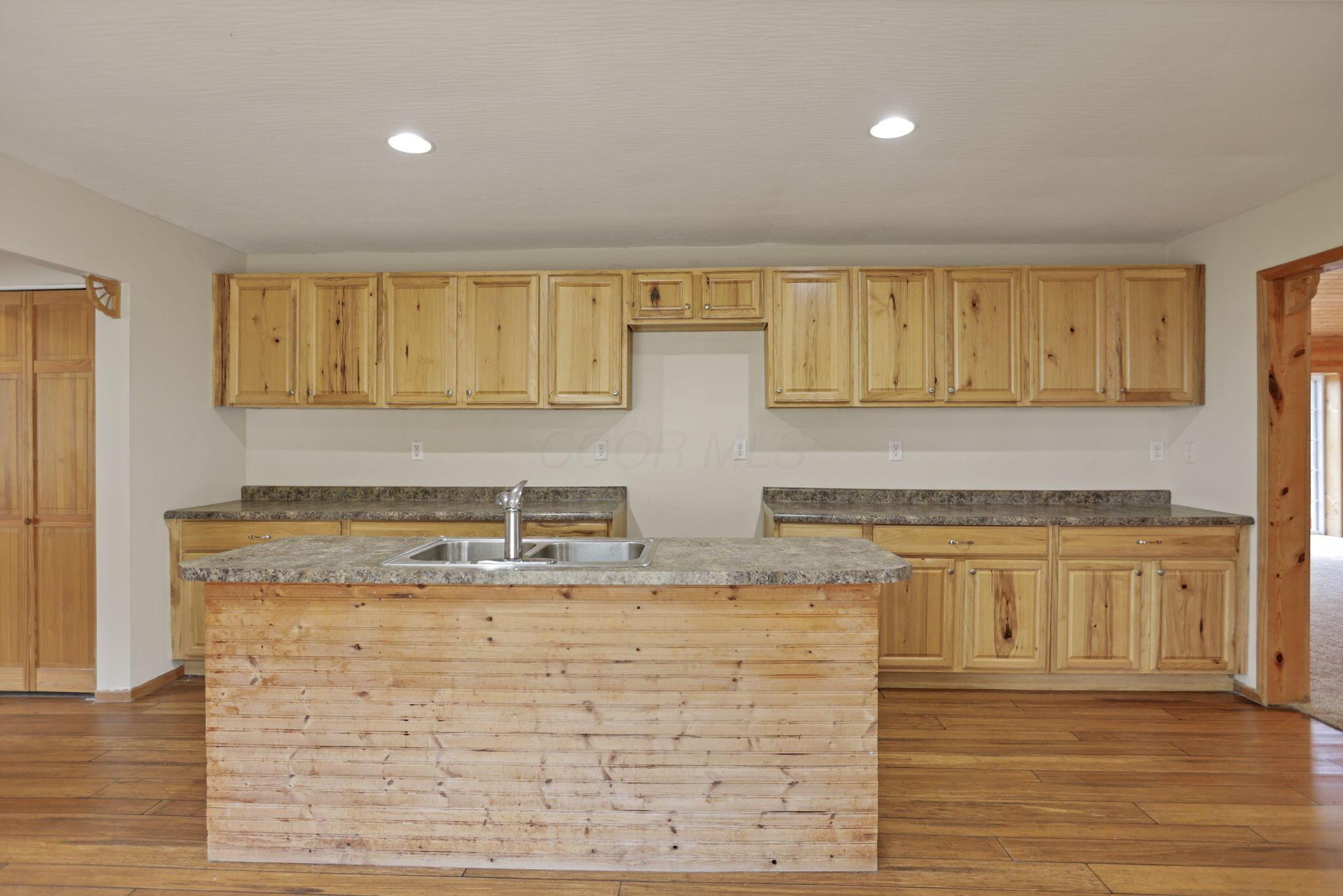 10295 Lookout Road Southwest Lancaster, OH 43130 - Photo 19 of 70 1000006323