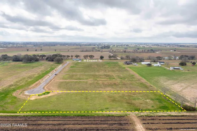 $105,000 | 3902 Chemin Belle Terre, Maurice, LA 70555