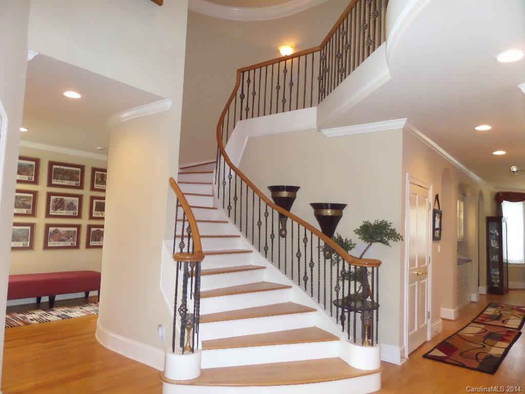 8645 Getalong Road, Unit 32 Charlotte, NC 28213 - Photo 16 of 23 Gallery Image 16