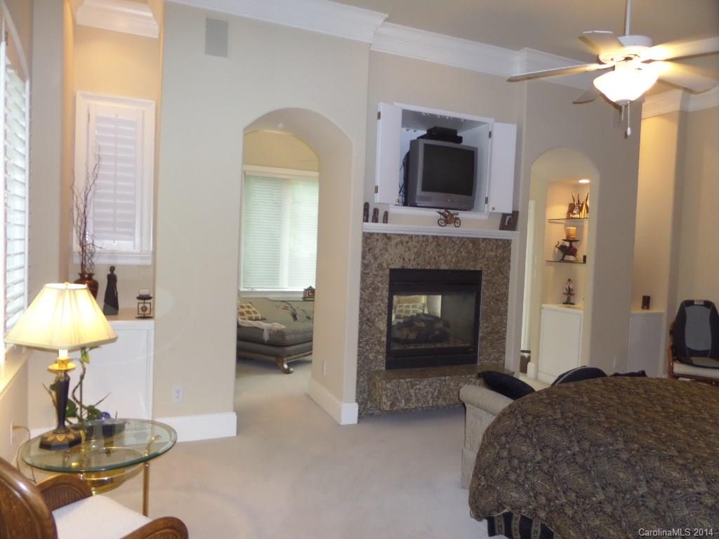 8645 Getalong Road, Unit 32 Charlotte, NC 28213 - Photo 19 of 23 Gallery Image 19