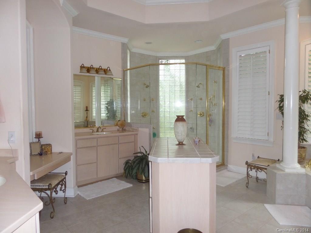 8645 Getalong Road, Unit 32 Charlotte, NC 28213 - Photo 20 of 23 Gallery Image 20