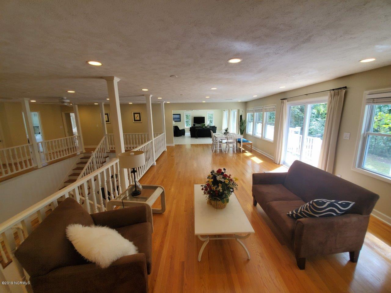 5418 Eastwind Road Wilmington, NC 28403 - Photo 7 of 27 7 sitting area