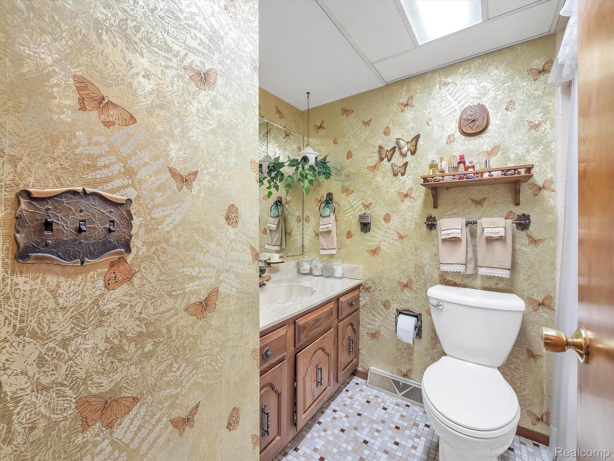 10012 Kress Road Pinckney, MI 48169 - Photo 28 of 55 Bathroom