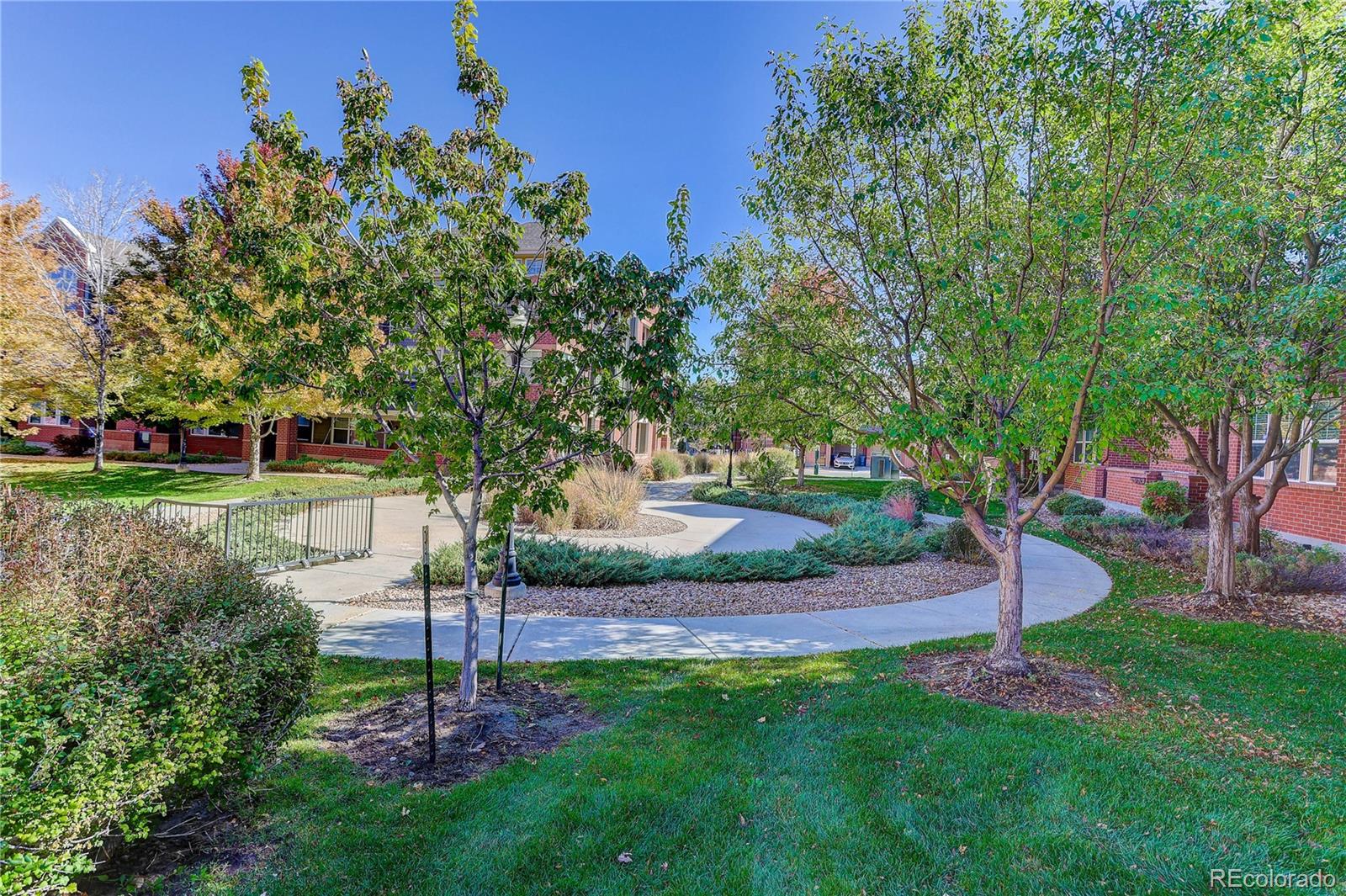 9633 East 5th Avenue, Unit 10208 Denver, CO 80230 - Photo 42 of 47 a view of a park with large trees