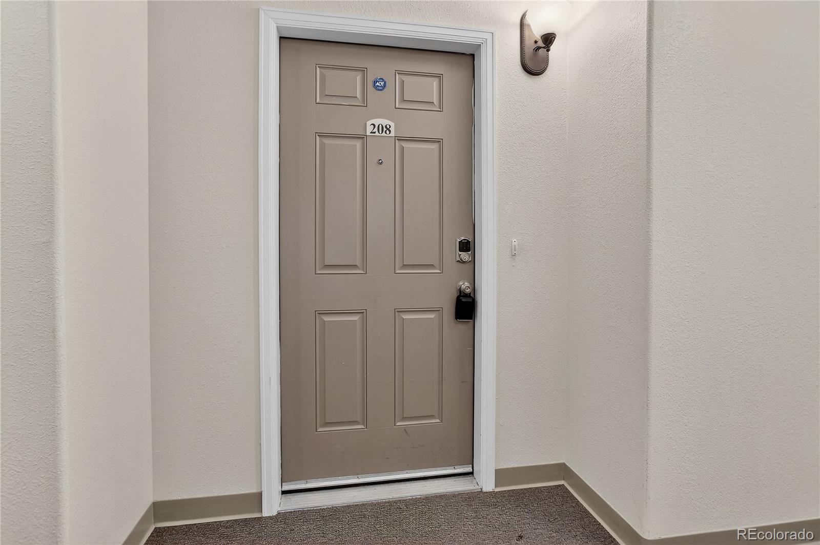 9633 East 5th Avenue, Unit 10208 Denver, CO 80230 - Photo 47 of 47 an empty room with mirror door