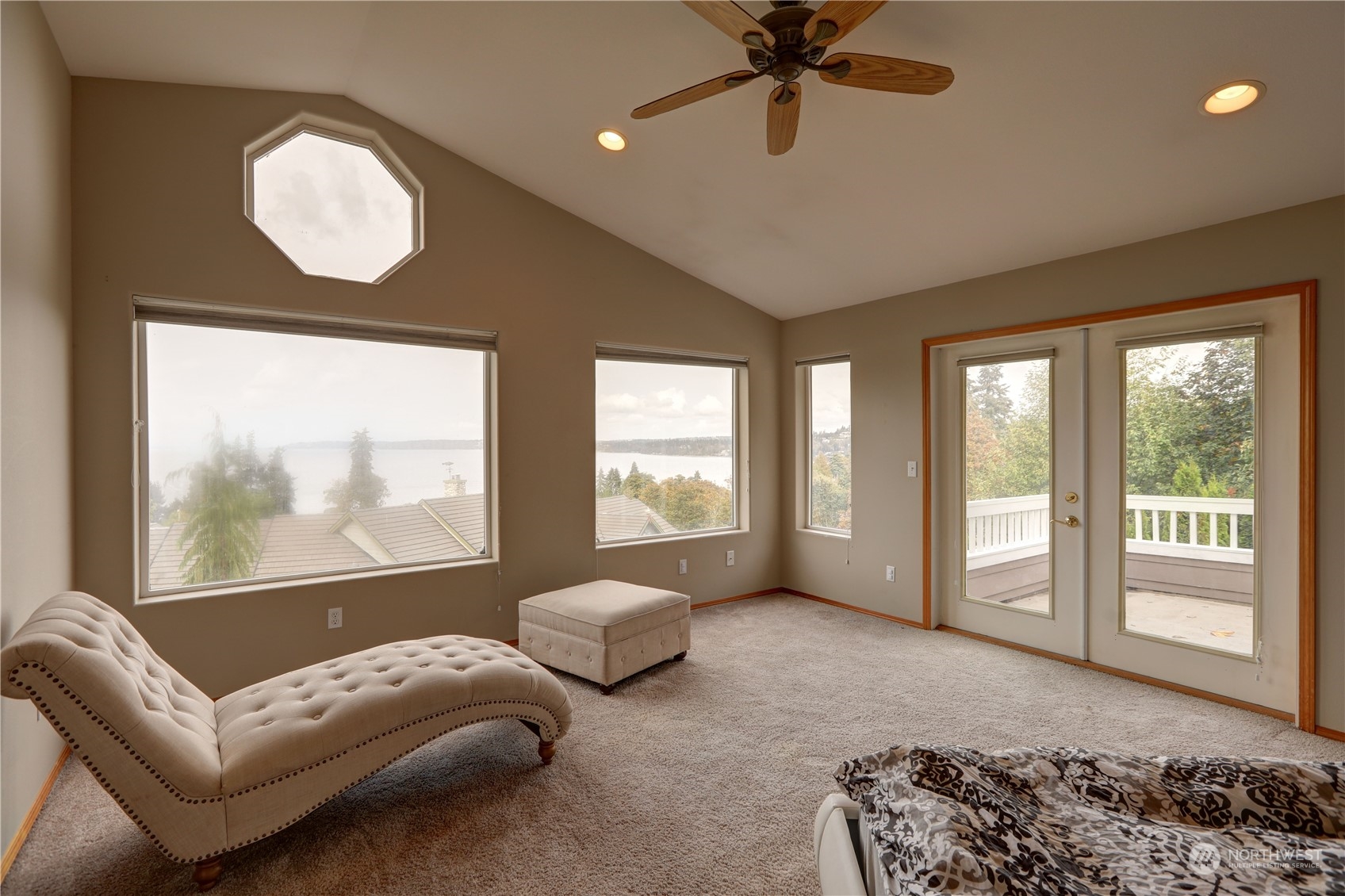 307 Southwest 295th Place Federal Way, WA 98023 - Photo 14 of 25 a living room with furniture and a large window