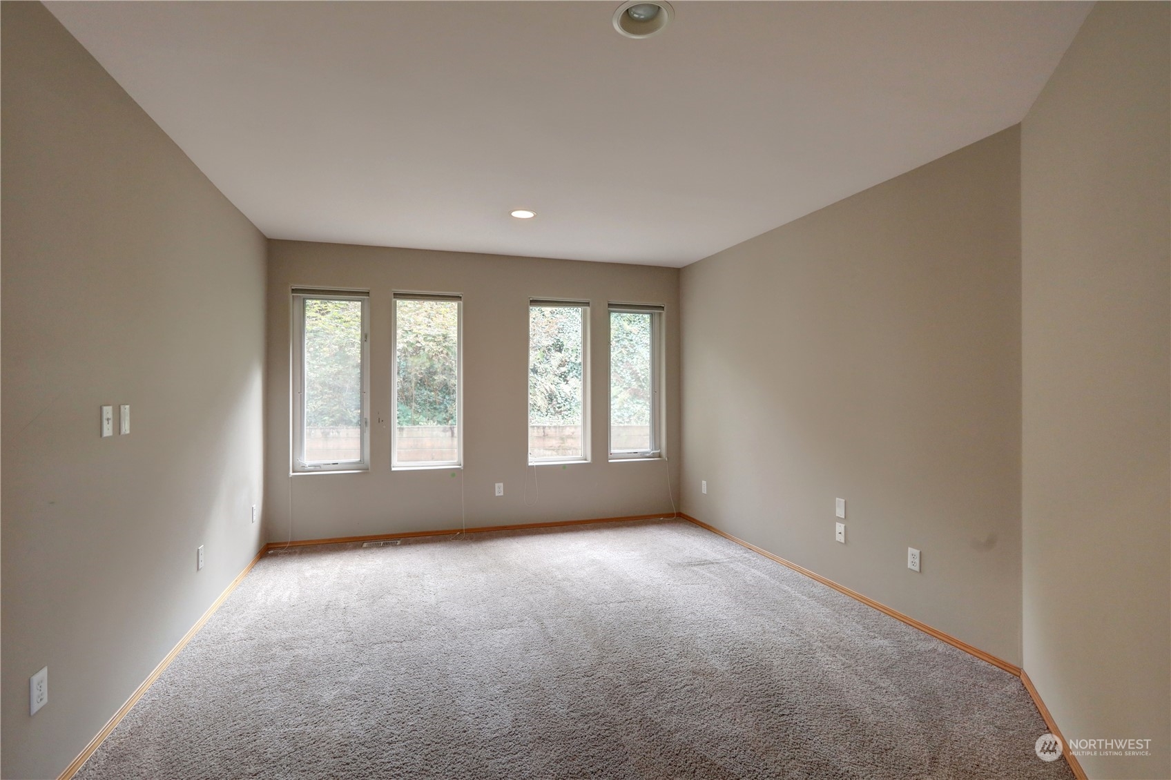 307 Southwest 295th Place Federal Way, WA 98023 - Photo 10 of 25 a view of an empty room with a window