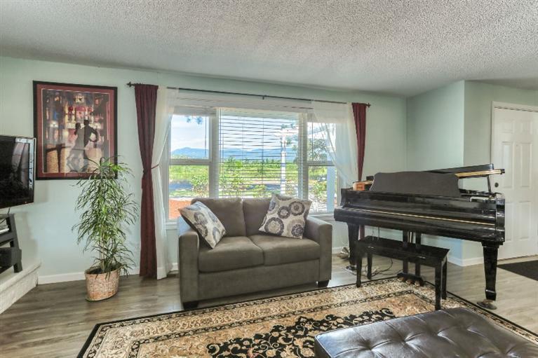 1735 Hull Road Medford, OR 97501 - Photo 3 of 24 Additional Photo