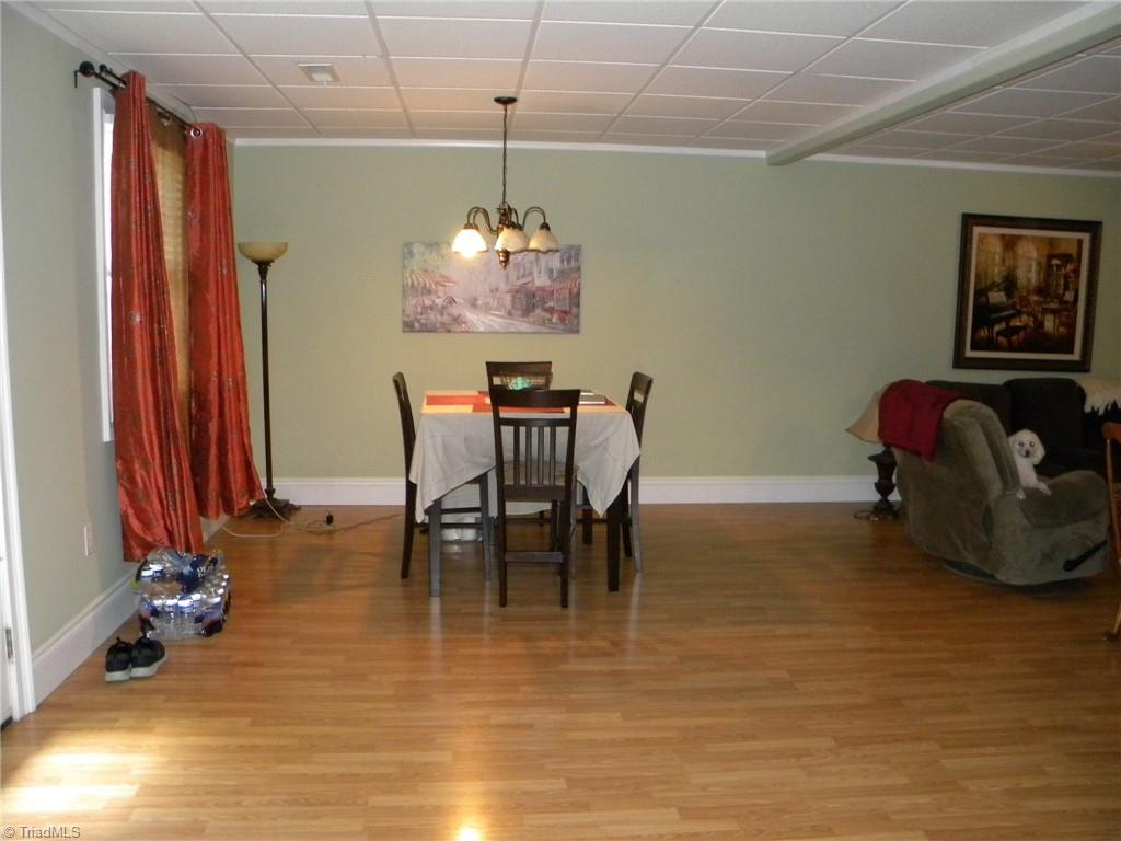 9137 County Line Road Kernersville, NC 27284 - Photo 21 of 28 Lower level dining area