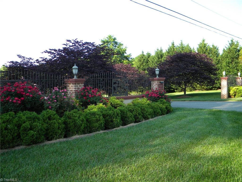 9137 County Line Road Kernersville, NC 27284 - Photo 28 of 28 Front entrance leading to property