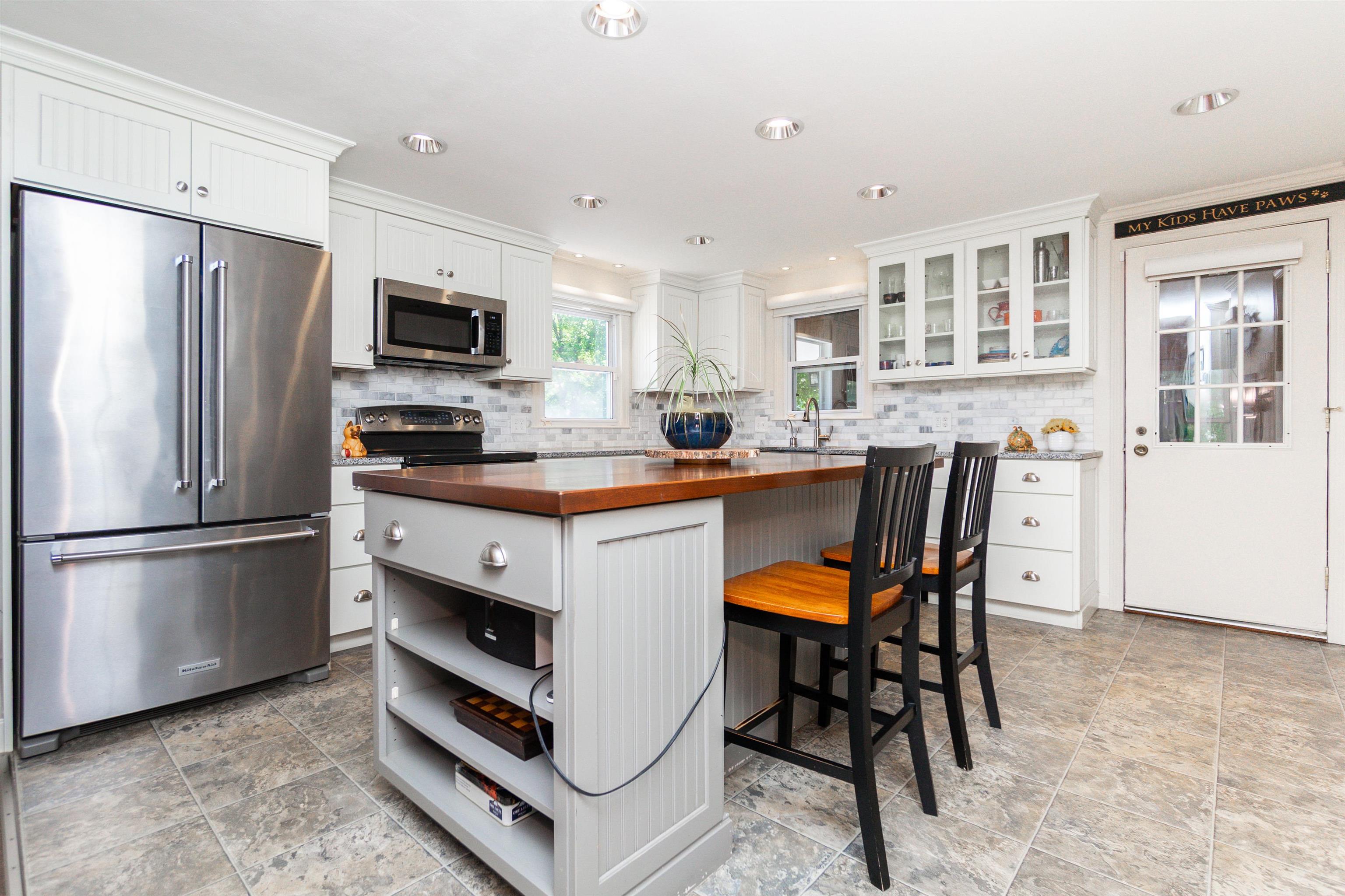61 President Road Manchester, NH 03103 - Photo 23 of 50