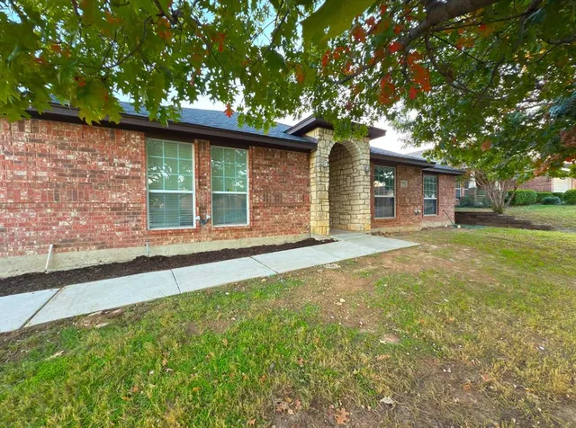 $2,300 | 9201 Rhea Drive, White Settlement, TX 76108