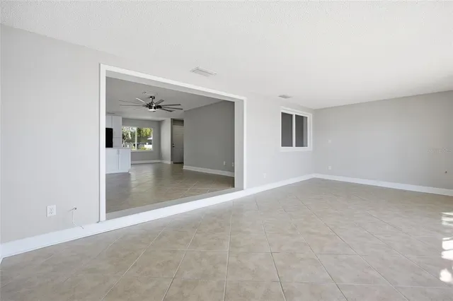 $260,000 | 11586 West Bayshore Drive, Unit 14, Crystal River, FL 34429