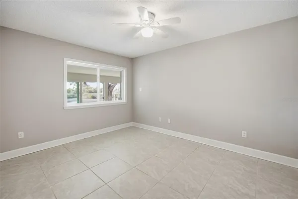 $260,000 | 11586 West Bayshore Drive, Unit 14, Crystal River, FL 34429