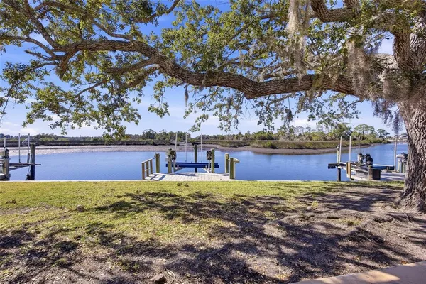 $260,000 | 11586 West Bayshore Drive, Unit 14, Crystal River, FL 34429