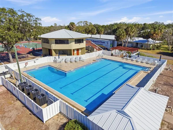 $260,000 | 11586 West Bayshore Drive, Unit 14, Crystal River, FL 34429