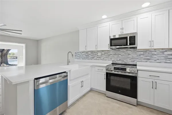 $260,000 | 11586 West Bayshore Drive, Unit 14, Crystal River, FL 34429