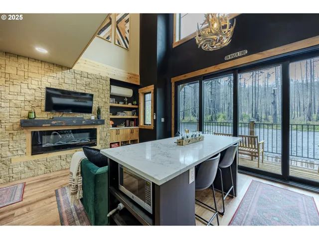 $529,900 | 50010 McKenzie Highway, Unit 2, Vida, OR 97488