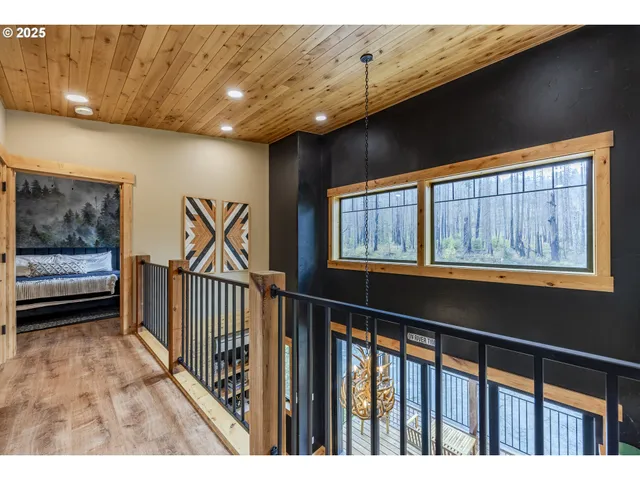 $529,900 | 50010 McKenzie Highway, Unit 2, Vida, OR 97488