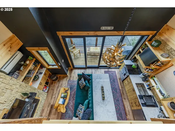 $500,000 | 50010 McKenzie Highway, Unit 2, Vida, OR 97488