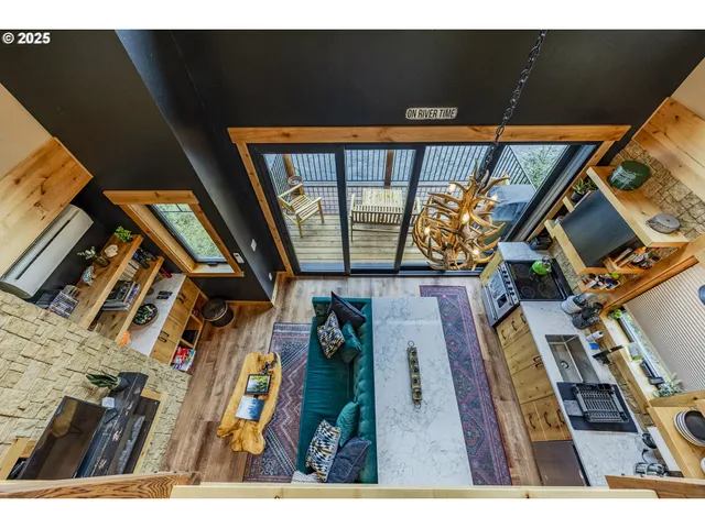 $529,900 | 50010 McKenzie Highway, Unit 2, Vida, OR 97488