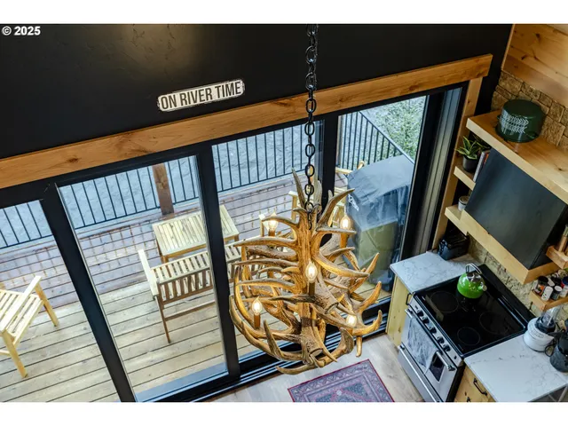 $529,900 | 50010 McKenzie Highway, Unit 2, Vida, OR 97488