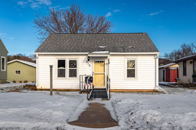 $199,900 | 510 North 1st Street, La Crescent, MN 55947