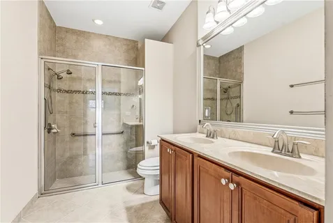 $295,000 | 6425 Oxford Circle, Unit 104D, Vero Beach, FL 32966