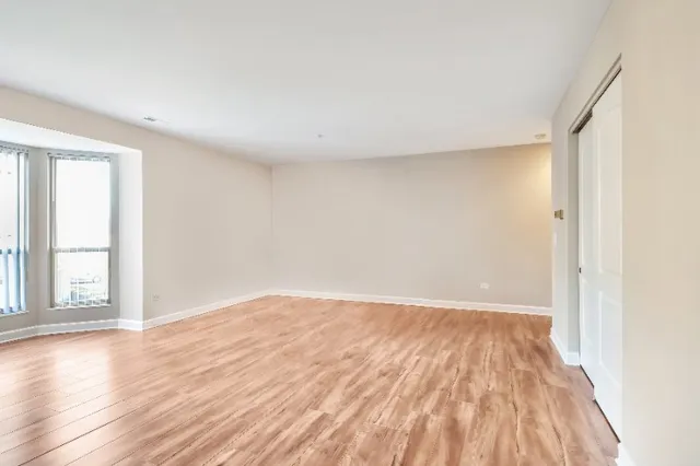 $1,450 | 57 East Hattendorf Avenue, Unit 206, Roselle, IL 60172