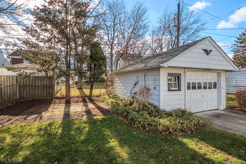 4502 Laurel Road Cleveland, OH 44121 - Photo 31 of 31