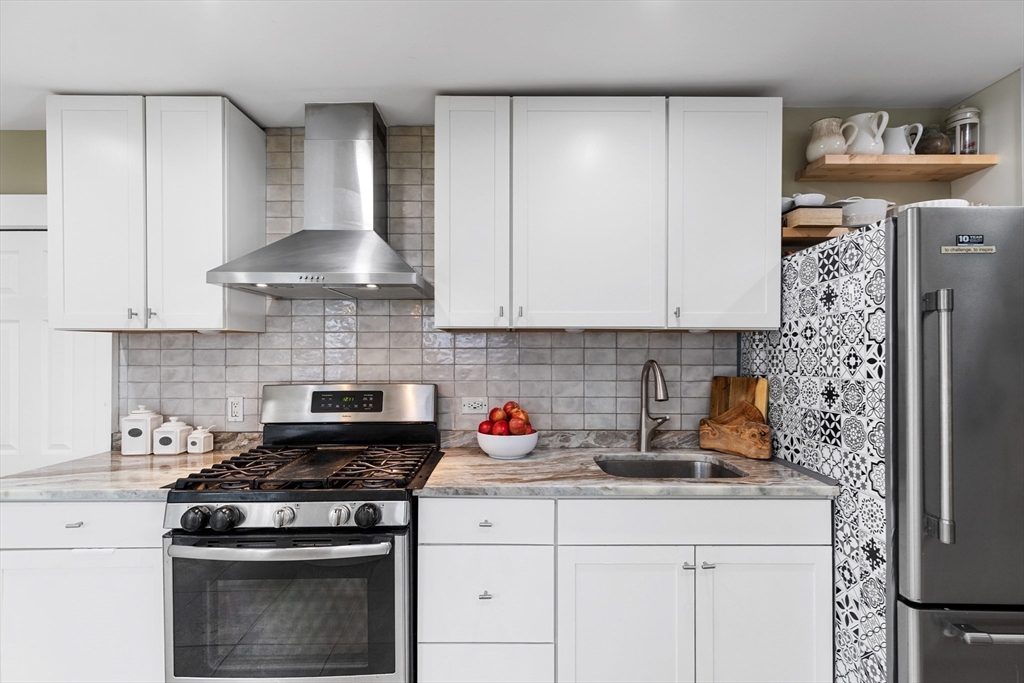 3 Lander Street Lynn, MA 01902 - Photo 6 of 25