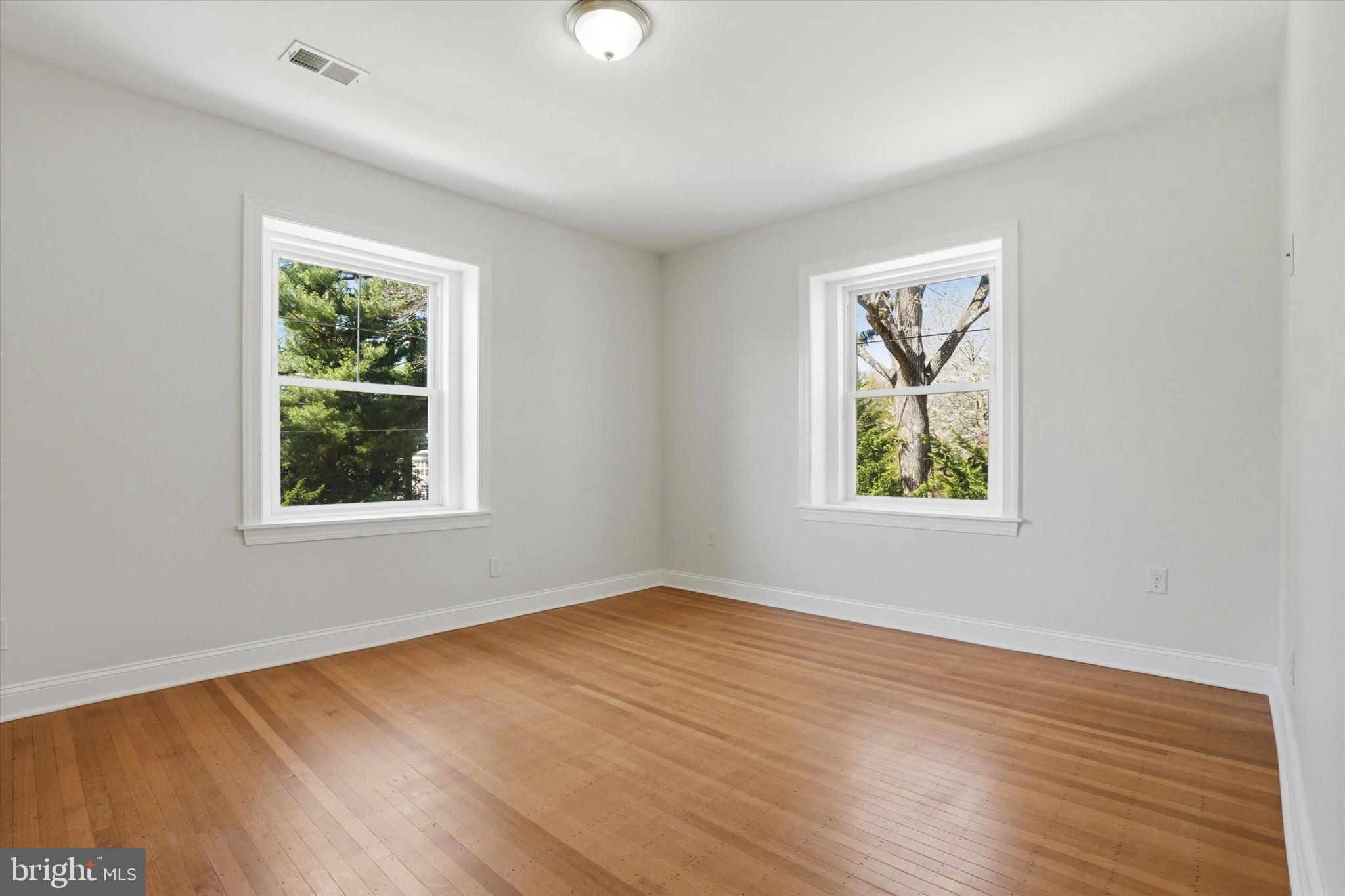 29 Pelham Road Philadelphia, PA 19119 - Photo 17 of 77