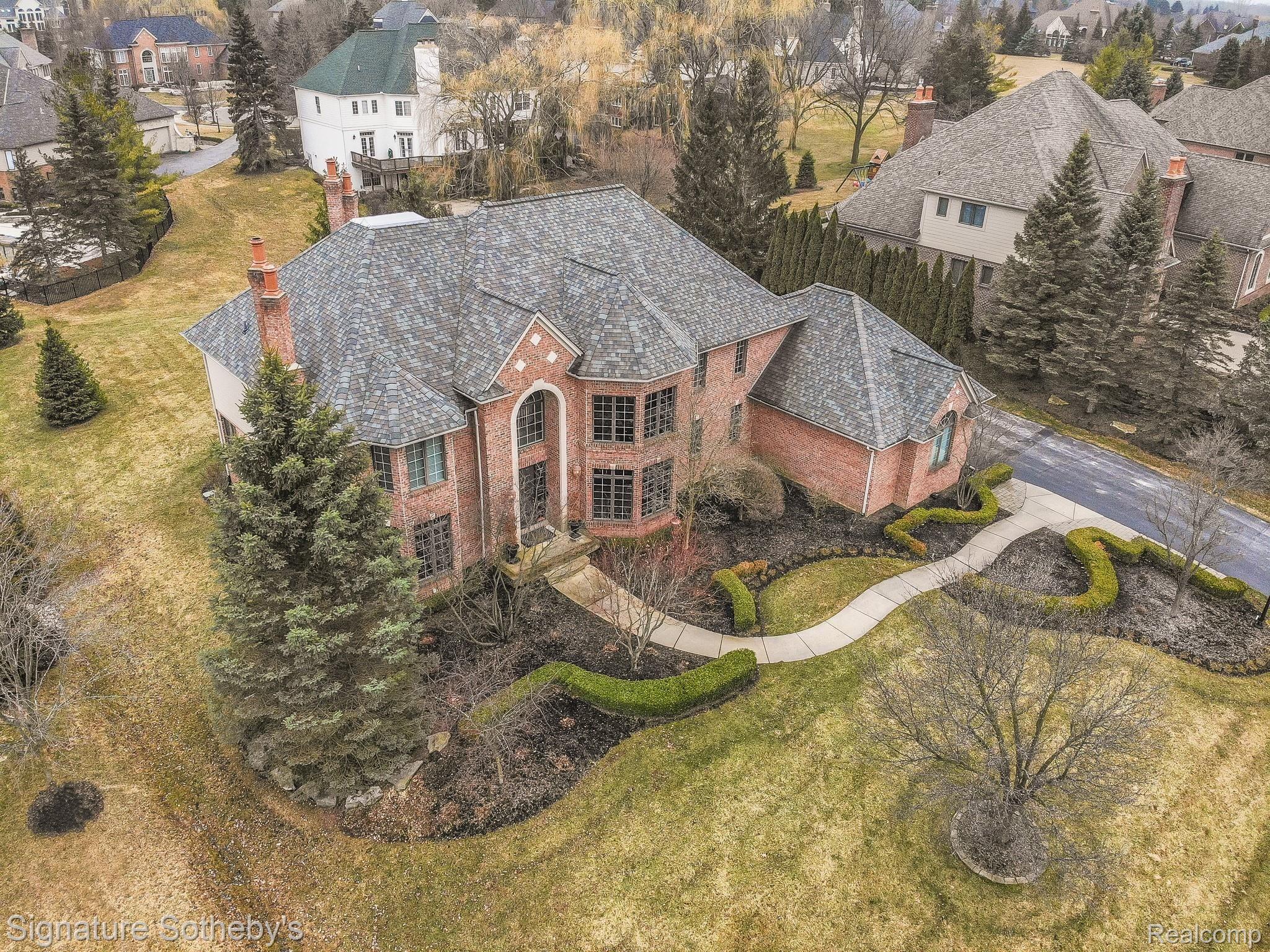 4741 Crestone Way Rochester, MI 48306 - Photo 42 of 48 DJI_0392.jpg