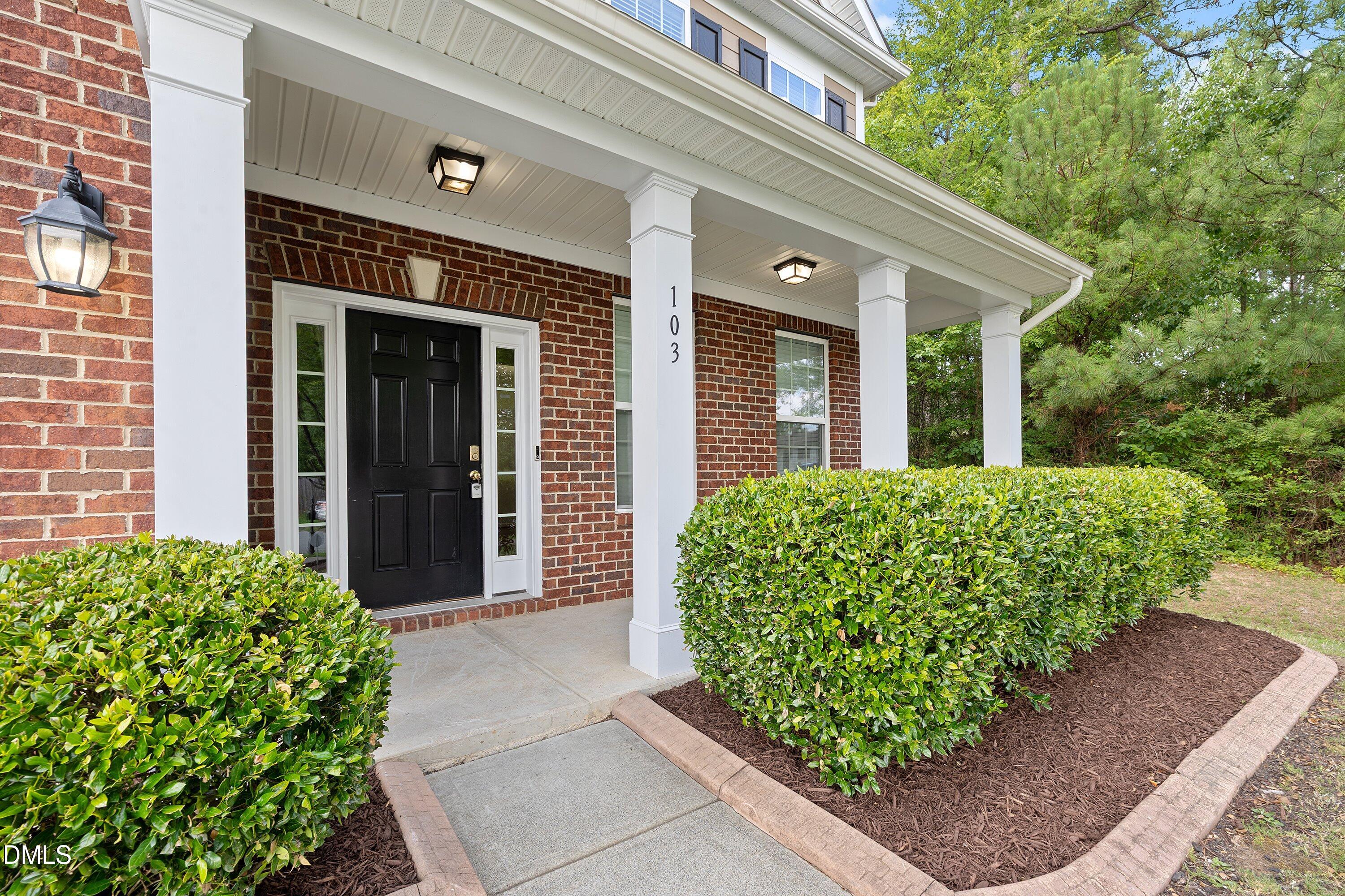 103 Thorngate Road Durham, NC 27703 - Photo 6 of 50 06-103 Thorngate Rd_7263