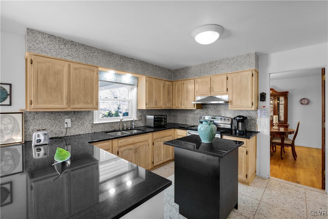 33 Alpine Drive Easton, PA 18045 - Photo 15 of 71 Kitchen