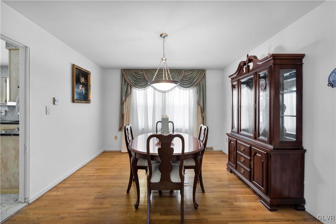 33 Alpine Drive Easton, PA 18045 - Photo 16 of 71 Dining Room
