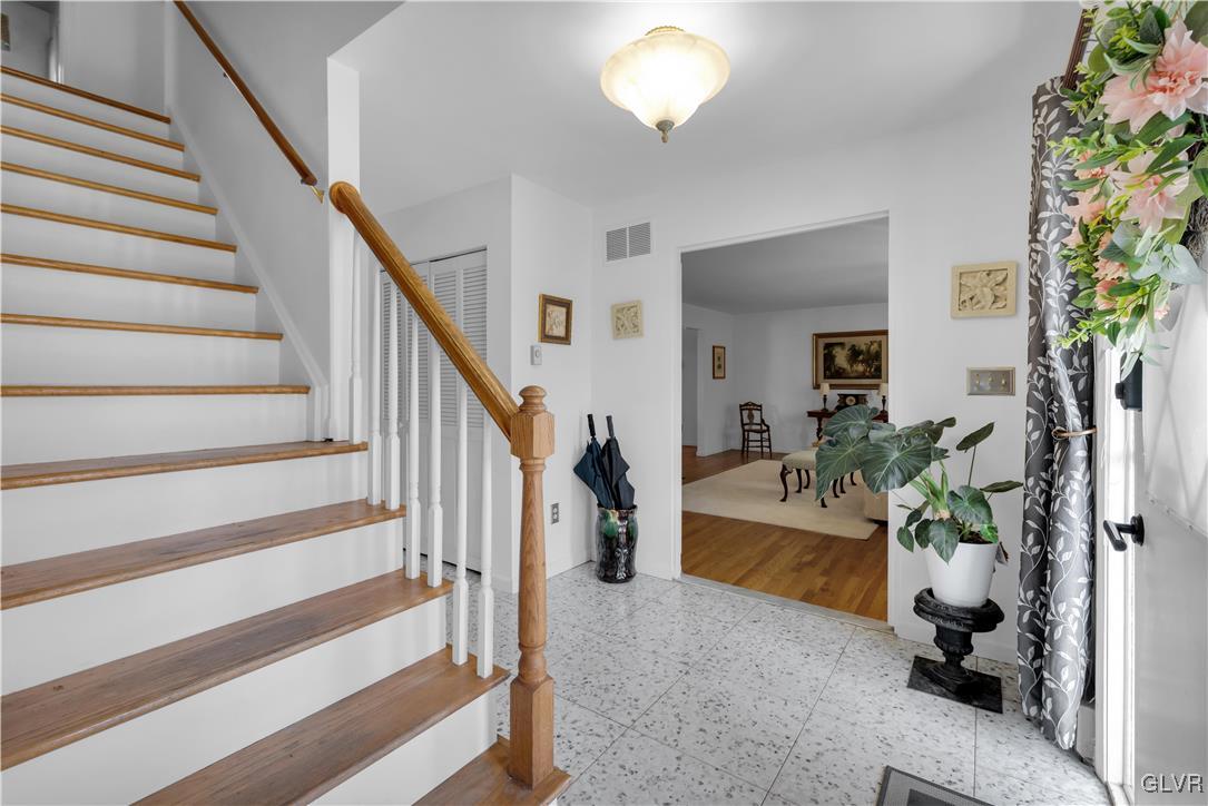 33 Alpine Drive Easton, PA 18045 - Photo 28 of 71 Going Upstairs