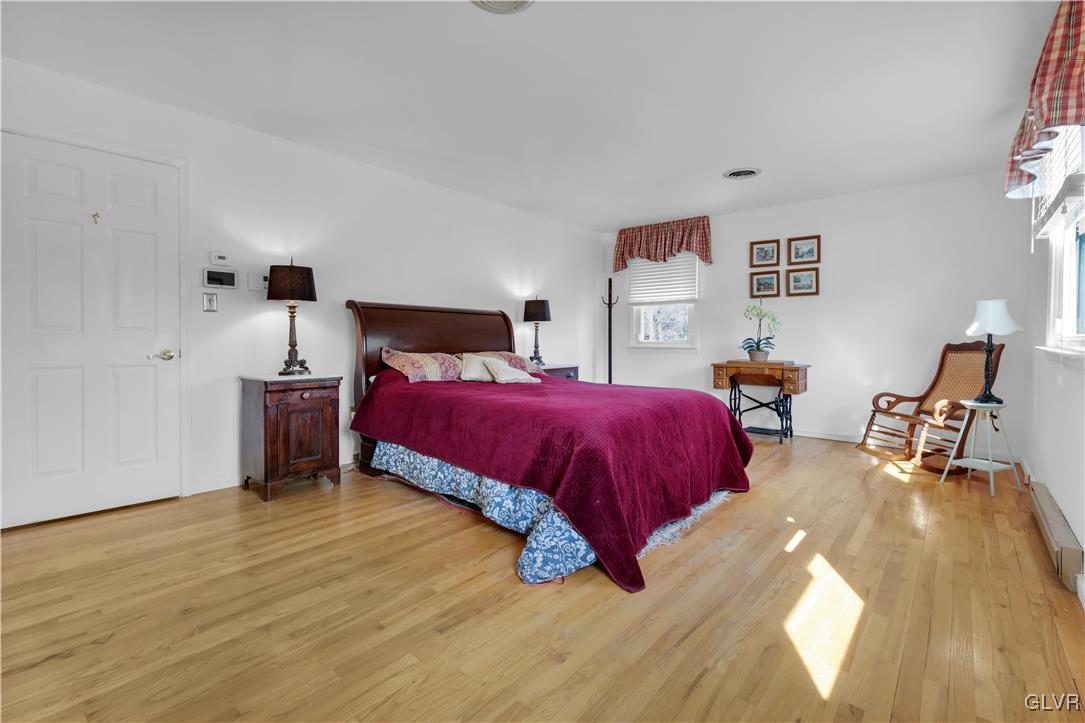 33 Alpine Drive Easton, PA 18045 - Photo 32 of 71 Master Bedroom