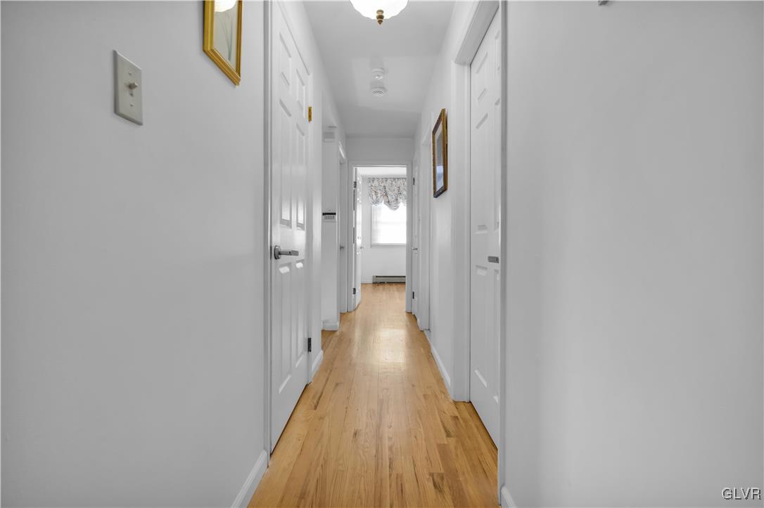 33 Alpine Drive Easton, PA 18045 - Photo 35 of 71 Hallway Reverse