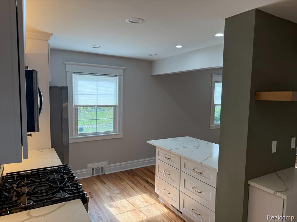 1684 Graefield Road, Unit 60 Birmingham, MI 48009 - Photo 8 of 34