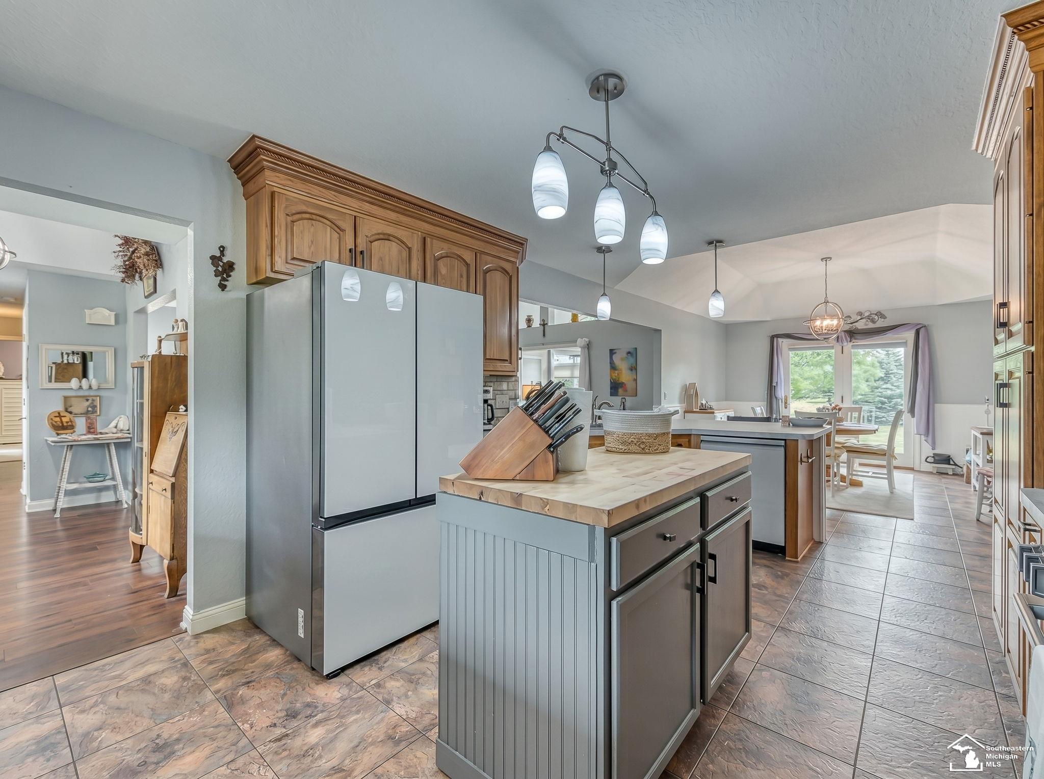 4675 Secor Road Ida, MI 48140 - Photo 5 of 76