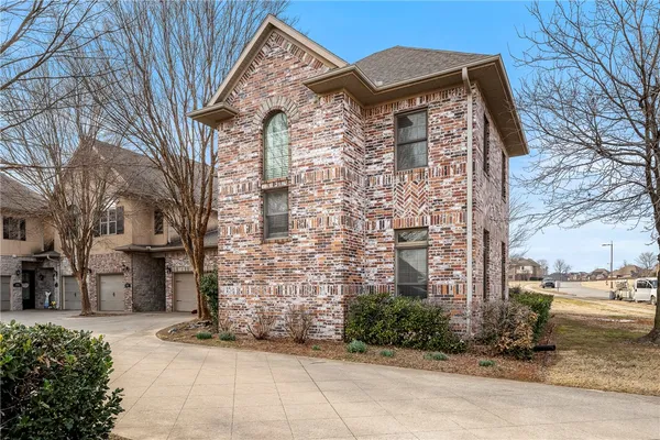 $1,747,000 | 2616-2700 South Everest Avenue, Rogers, AR 72758