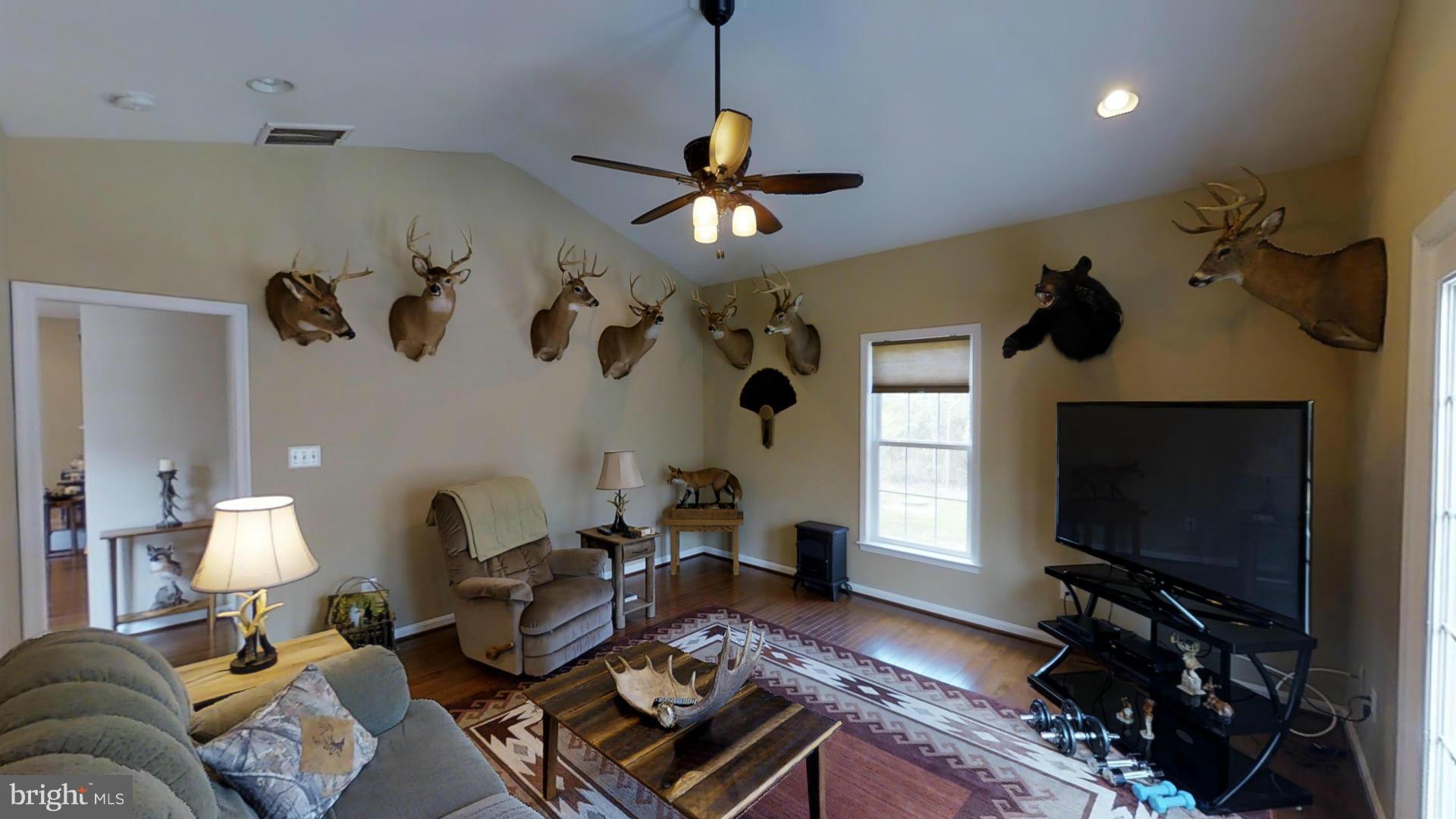 1922 Longfield Road Colonial Beach, VA 22443 - Photo 11 of 30 Interior (General)