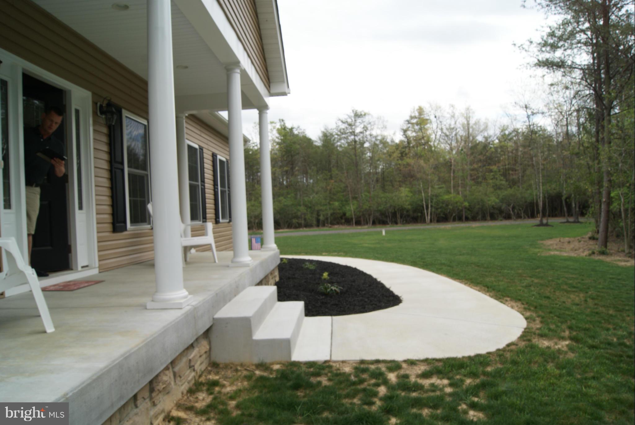 1922 Longfield Road Colonial Beach, VA 22443 - Photo 25 of 30 Exterior (Front)