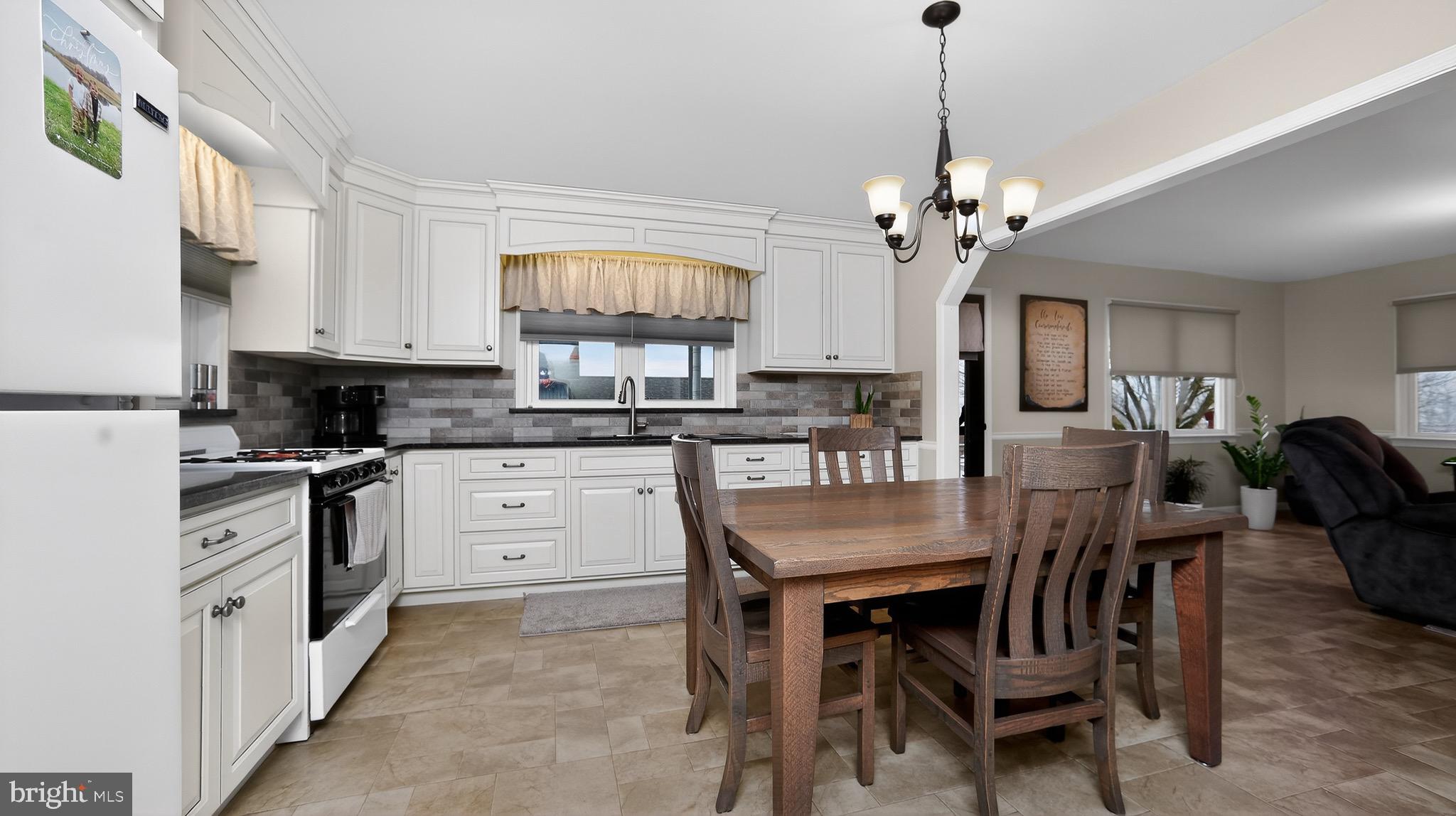 6142 Beaver Dam Road Narvon, PA 17555 - Photo 5 of 69