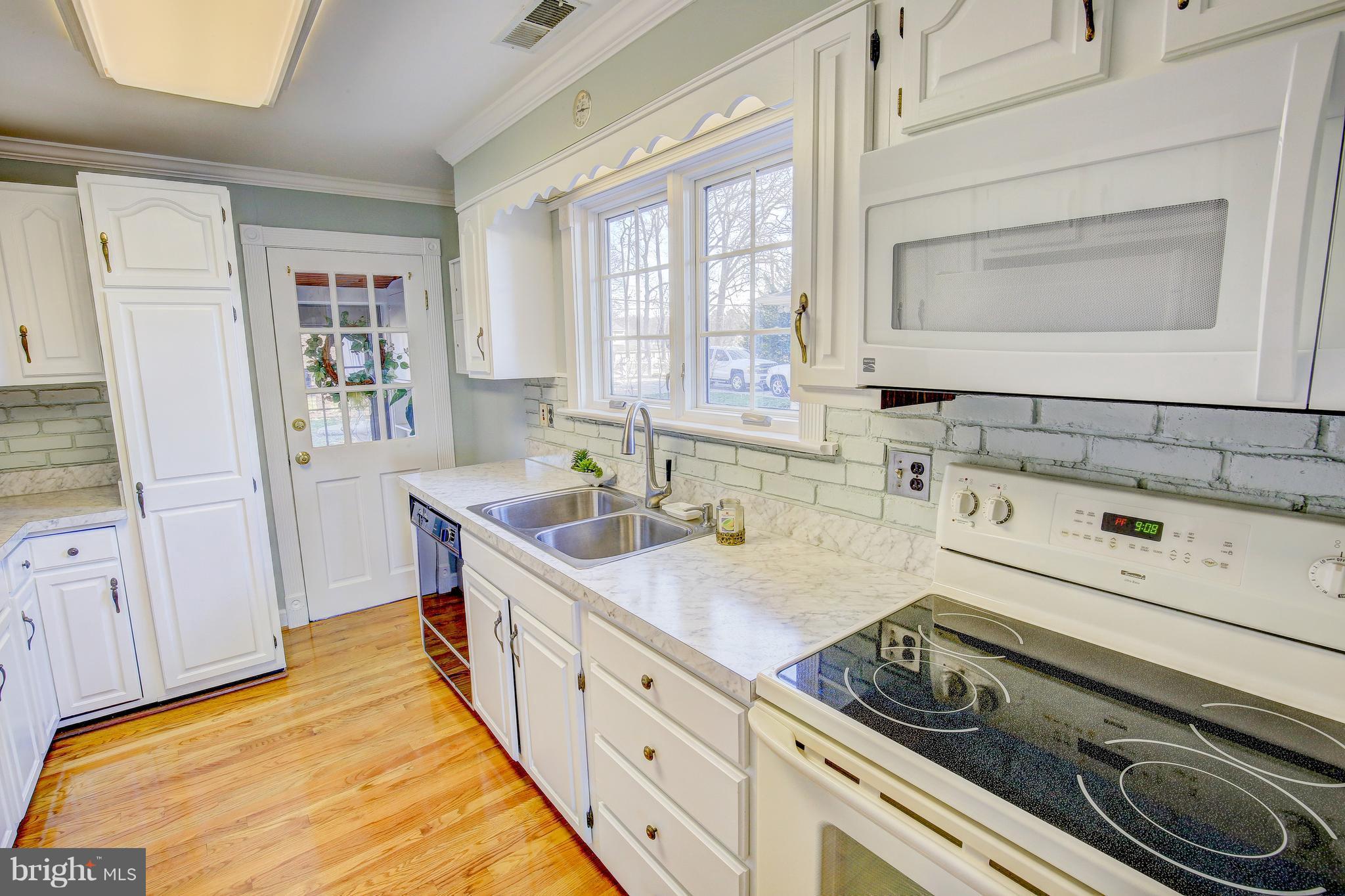 1727 Grandview Road Pasadena, MD 21122 - Photo 26 of 28 Interior (General)