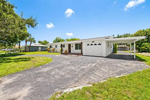$650,000 | 733 North Rainbow Drive, Hollywood, FL 33021
