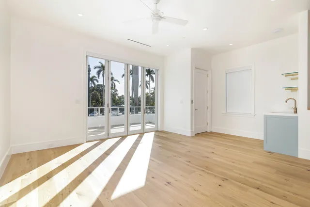 $15,000 | 261 Royal Poinciana Way, Palm Beach, FL 33480