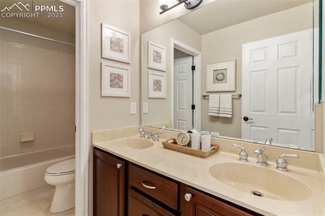1664 Devils Point Highlands Ranch, CO 80126 - Photo 26 of 46 Gallery Image 26