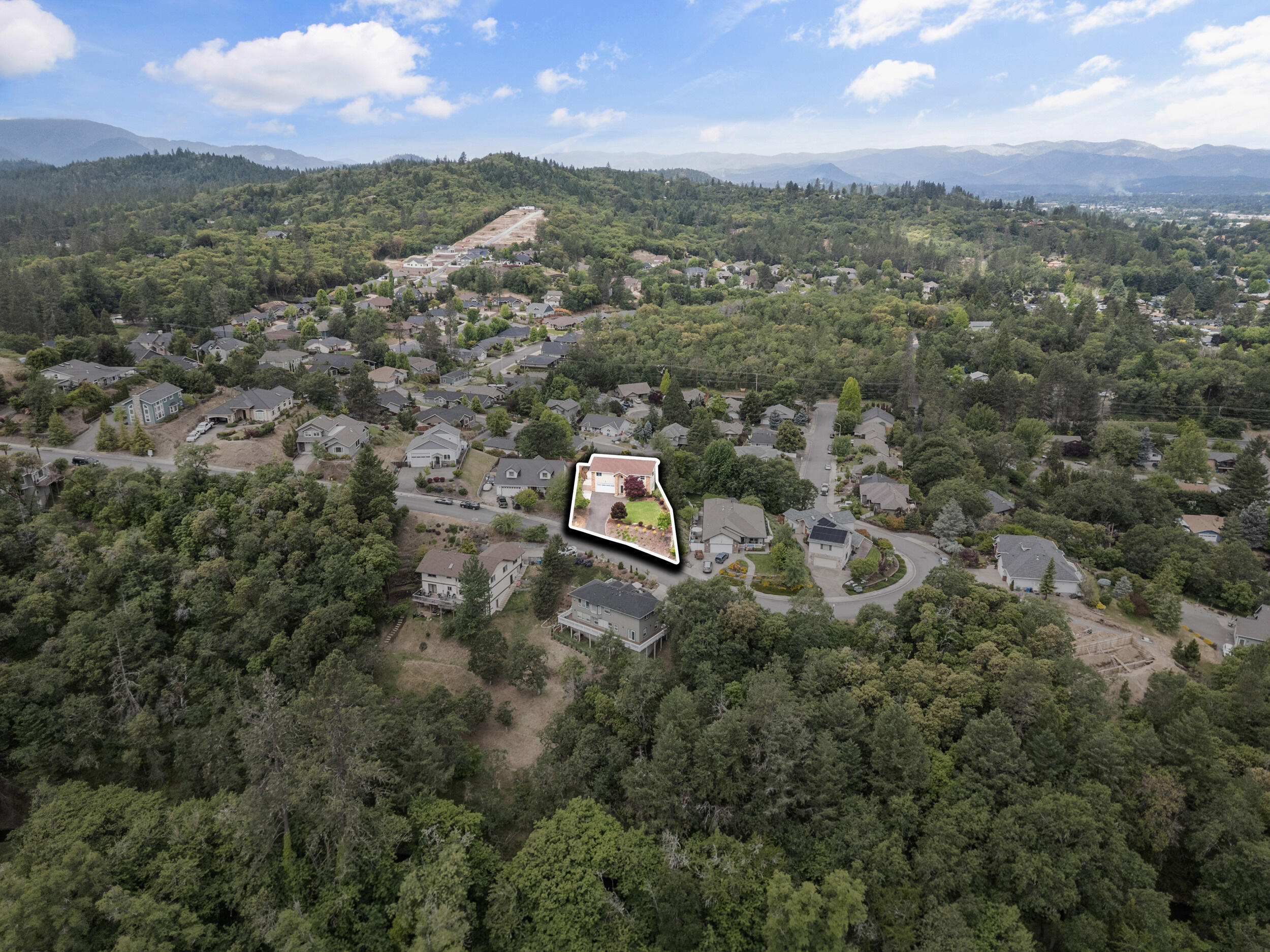 1553 Panoramic Loop Grants Pass, OR 97527 - Photo 46 of 51